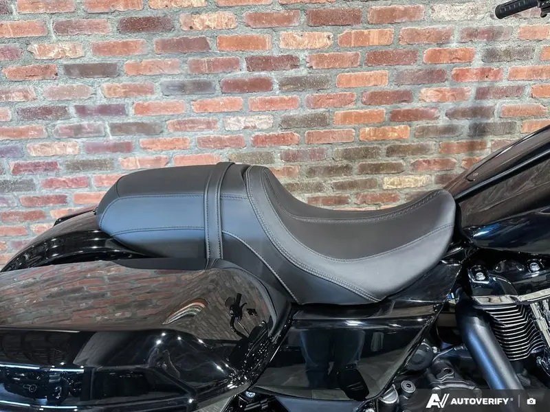 2026 Harley-Davidson ROAD GLIDE thumbnail 19