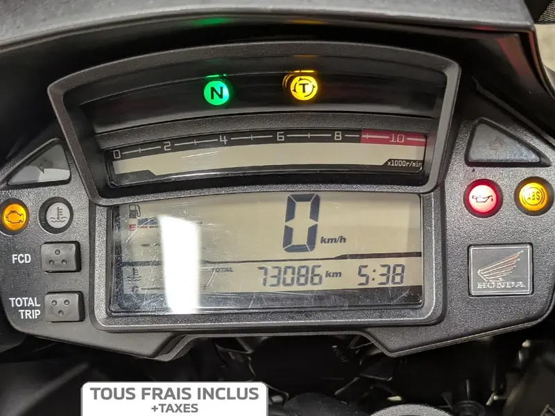 2017 Honda VFR1200XA ABS thumbnail 11