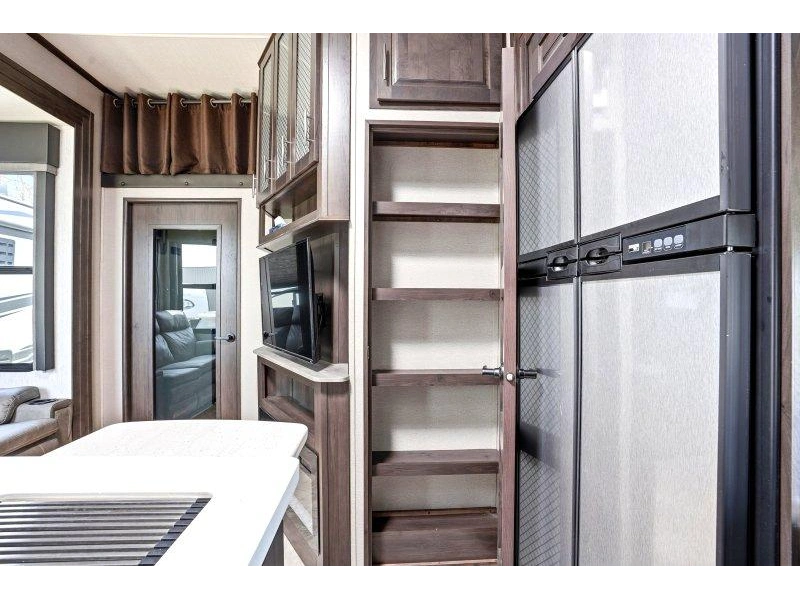 Grand Design Momentum 350g 2022 alt