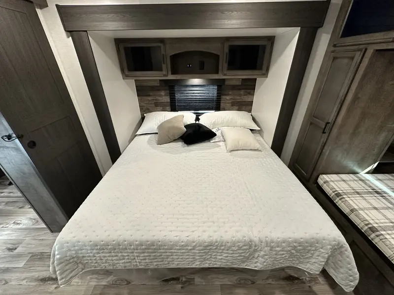 2023 Venture RV Sporttrek 312VBH thumbnail 44