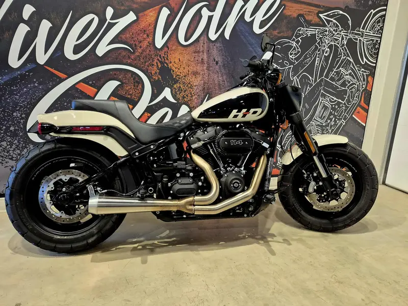 2022 Harley-Davidson Softail Fat Bob 114 FXFBS thumbnail 3