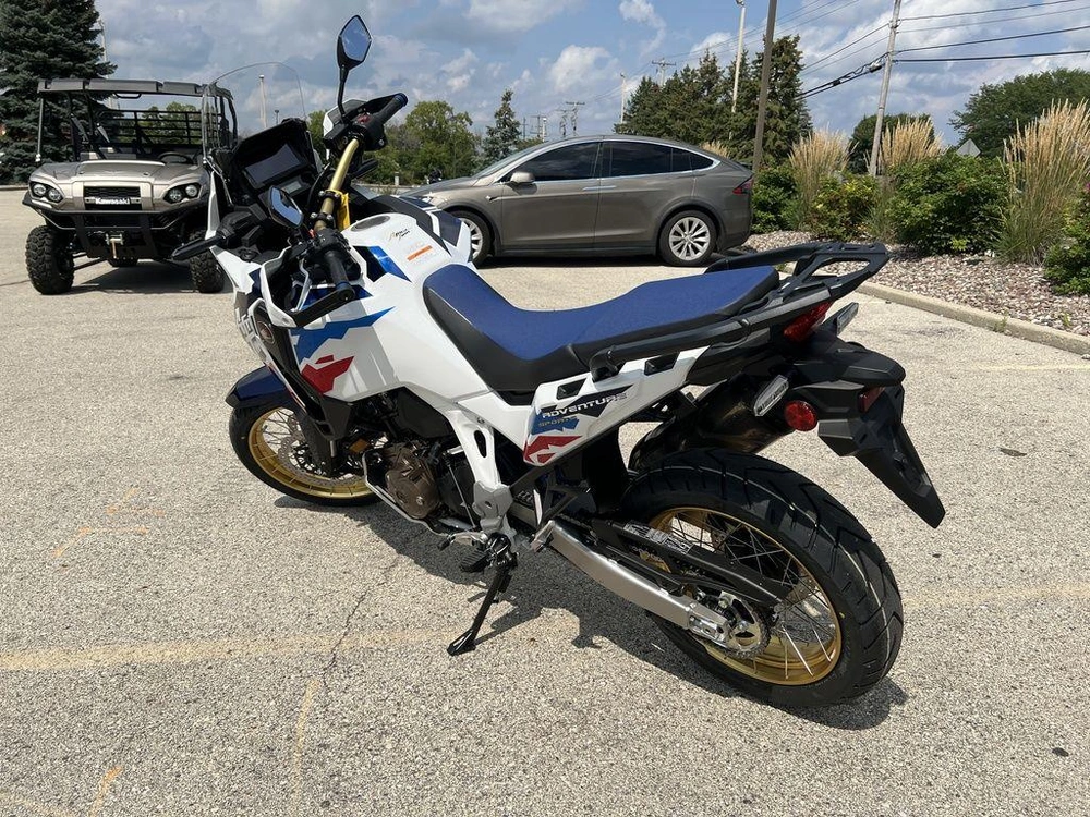 2025 Honda Africa Twin Adventure Sports Es alt