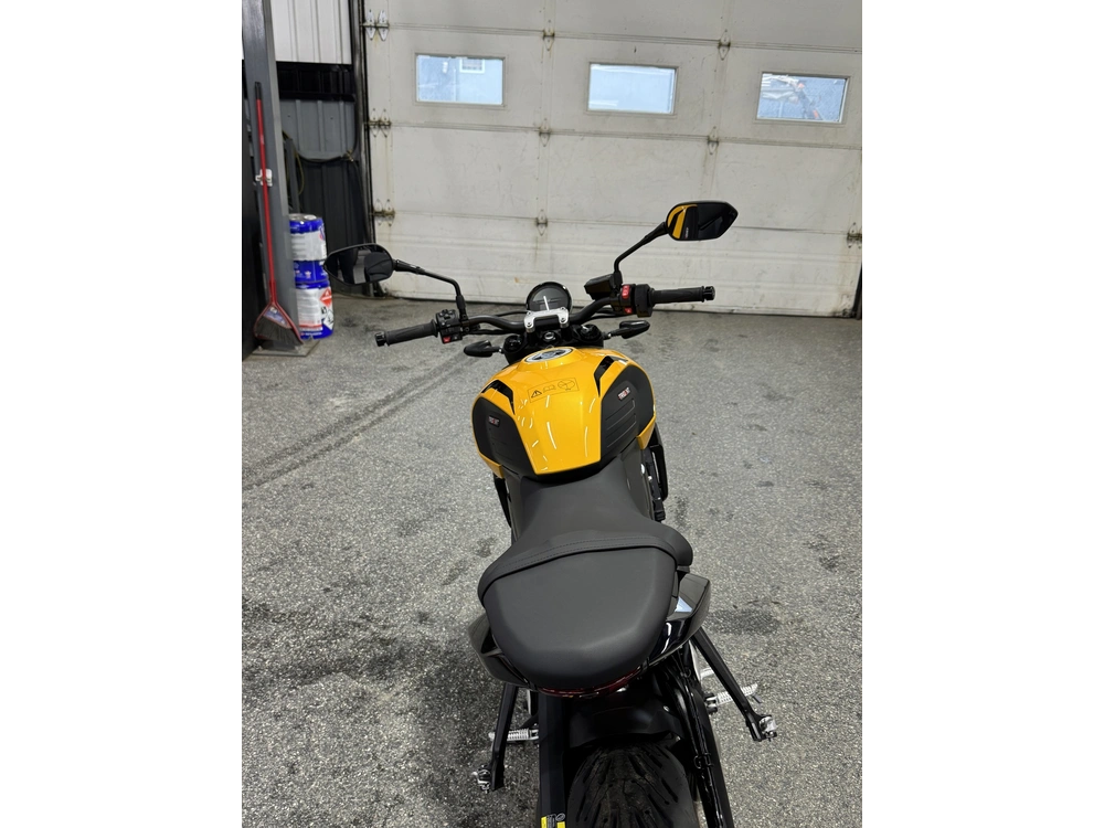 2026 Triumph Trident 660 alt