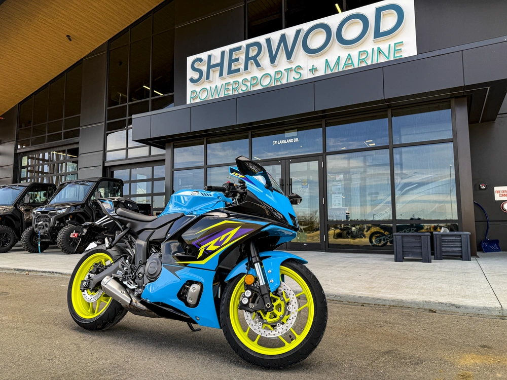 2026 Yamaha R7 alt