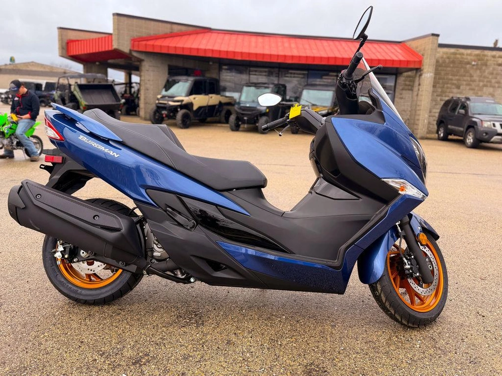2026 Suzuki Burgman 400 alt