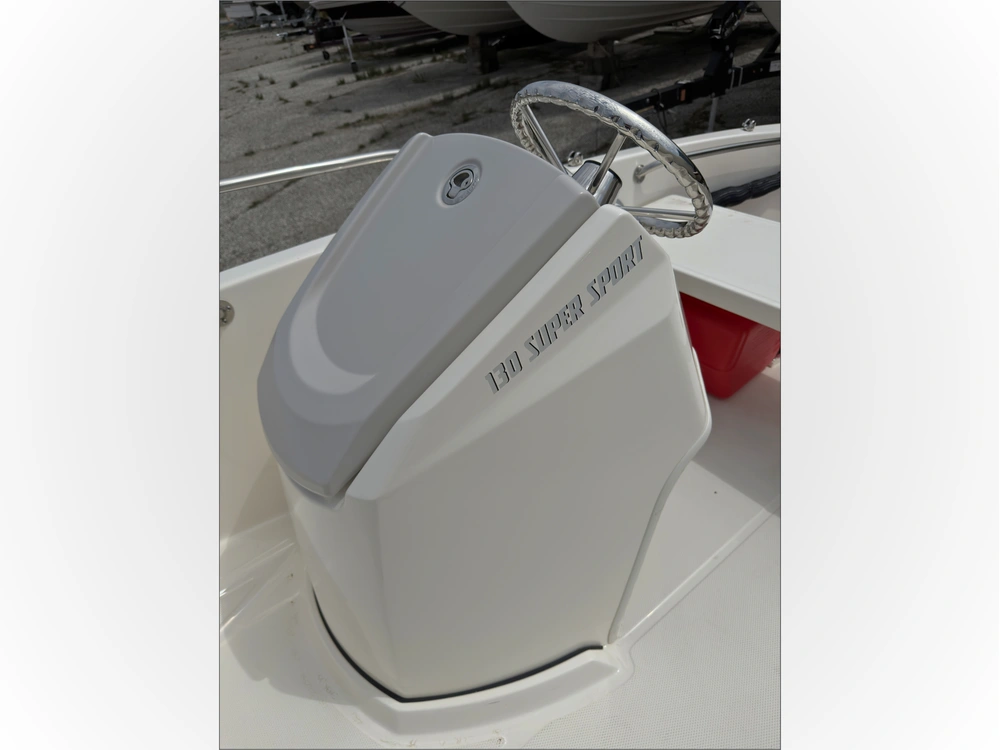 2026 Boston Whaler 130 Super Sport alt