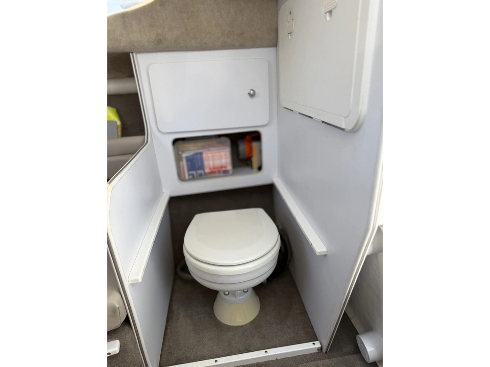 2010 Campion 682 Explorer alt