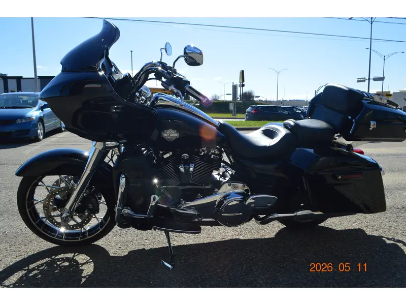 2022 Harley-Davidson FLTRXS thumbnail 3