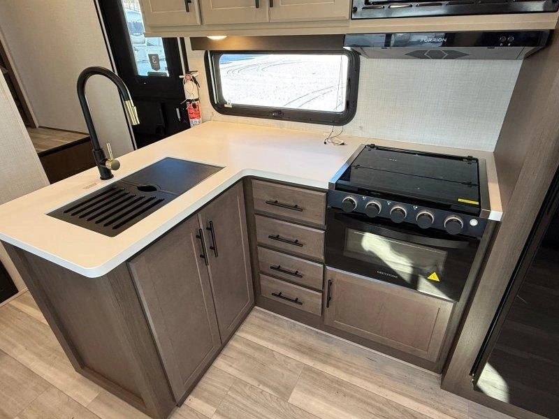 Keystone Rv Cougar 2400re 2026 alt