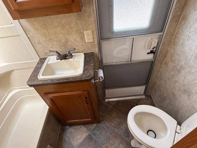 2012 Keystone Rv Sprinter 311bhs alt