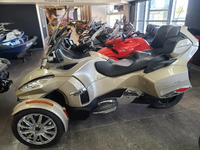 2017 Can-Am SPYDER RT LTD (SE6) CHAMPAGNE thumbnail 3