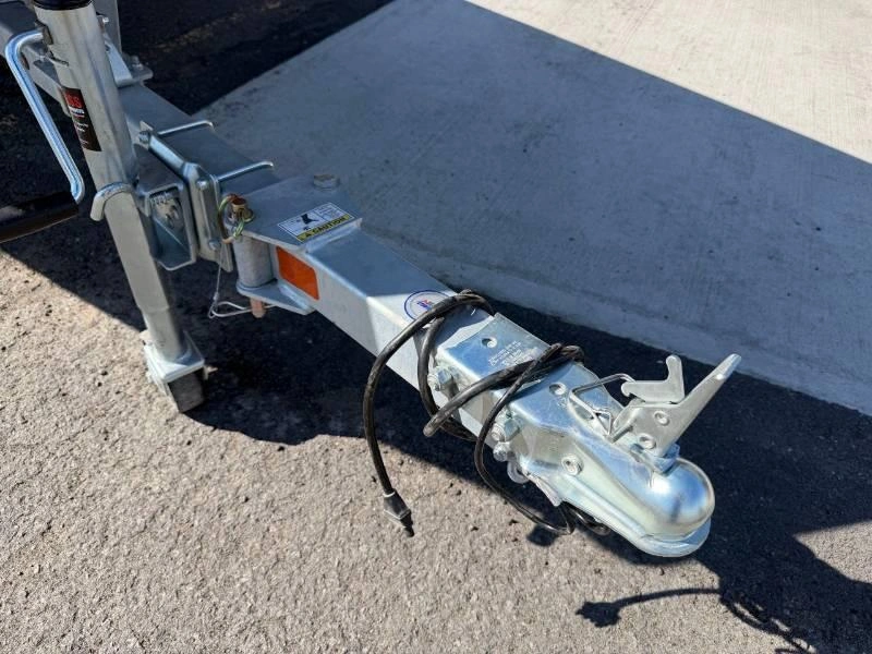 Crestliner 1860 Retriever Tiller 2026 alt