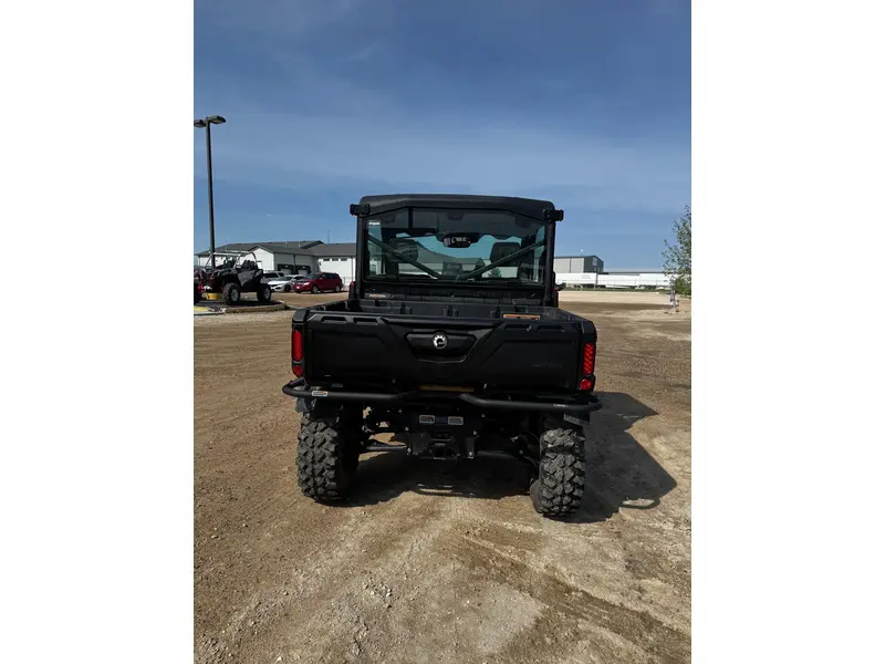 2024 Can-Am DEFENDER LIMITED HD10 thumbnail 2