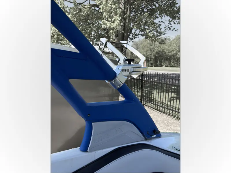 2019 Yamaha 242X thumbnail 6