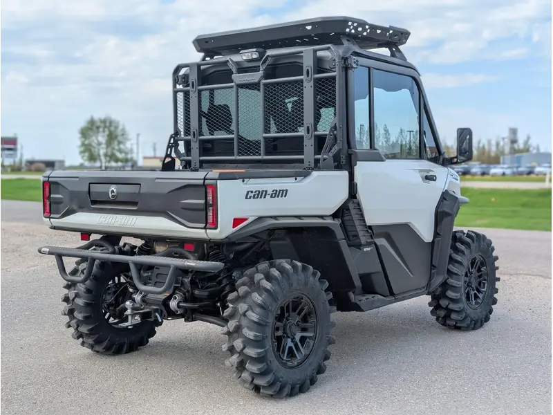 2026 Can-Am Defender Limited HD11 - White *DEMO* thumbnail 4