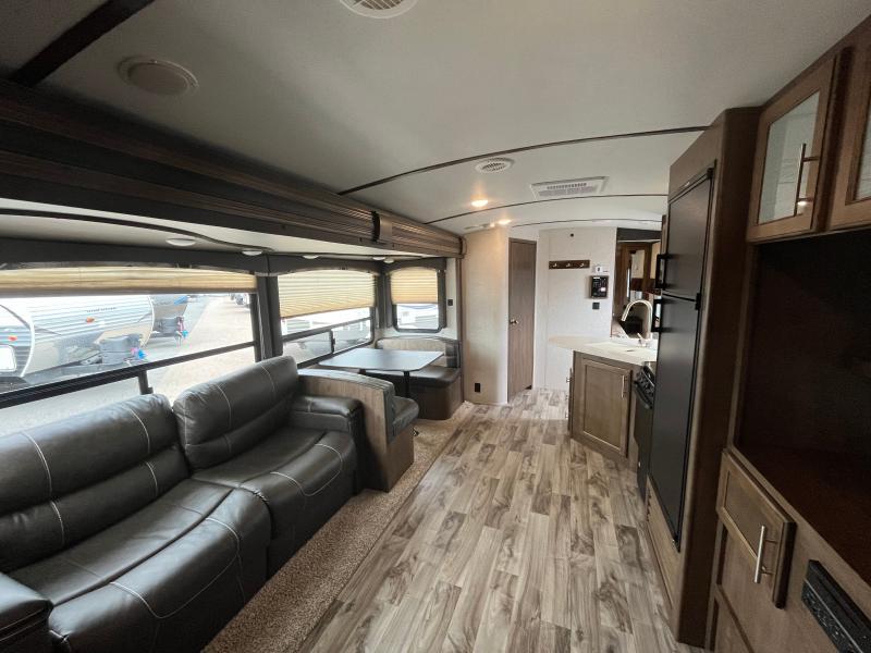 2018 Keystone RV Cougar thumbnail 10