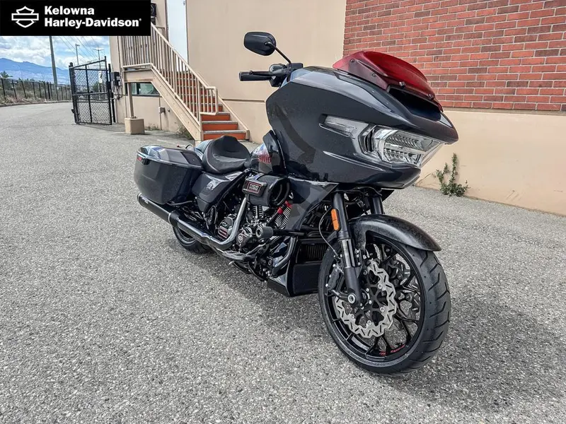 2026 Harley-Davidson FLTRXSTSE - CVO™ Road Glide® ST thumbnail 3
