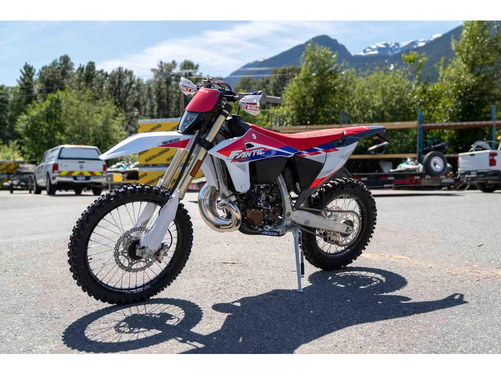 2027 Fantic Xe 300 alt