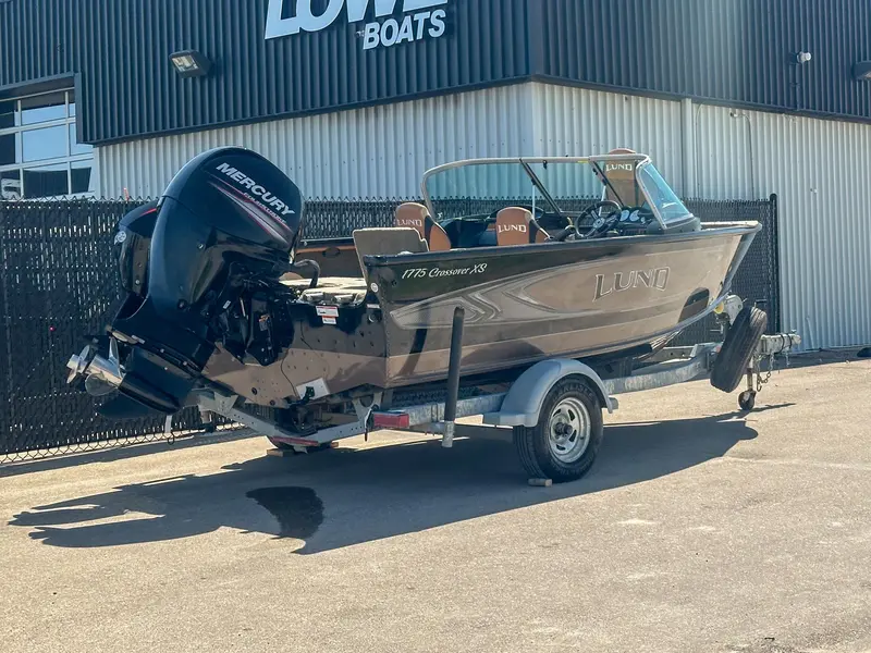 2017 Lund Boat Co 1775 CROSSOVER XS thumbnail 3
