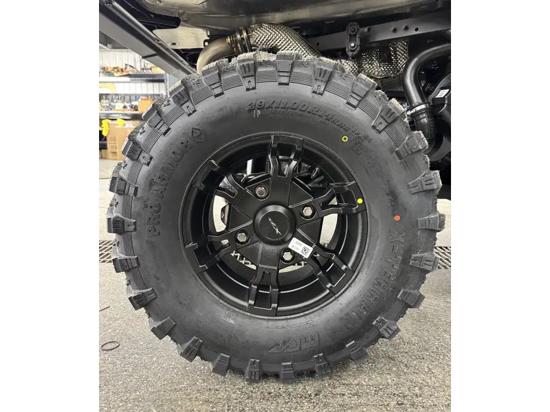 2027 Polaris RANGER XP 1000 CAB thumbnail 11