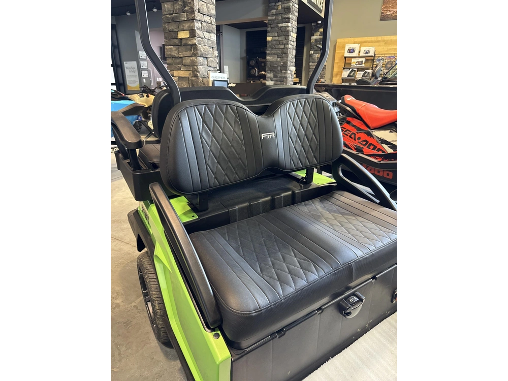 2026 Ftr Model 2+2 Lithium W/black Package, Solar alt