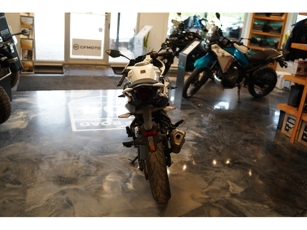 2024 Cfmoto 300 Ss alt