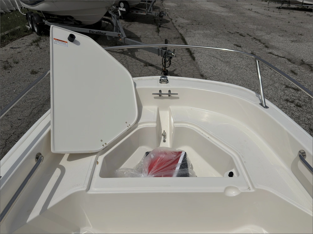 2026 Boston Whaler 130 Super Sport alt