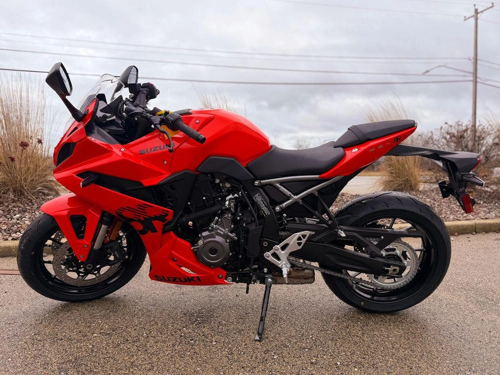 2026 Suzuki Gsx-8r alt