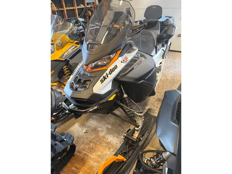 2023 Ski-Doo expedition se 900 turbo r thumbnail 2