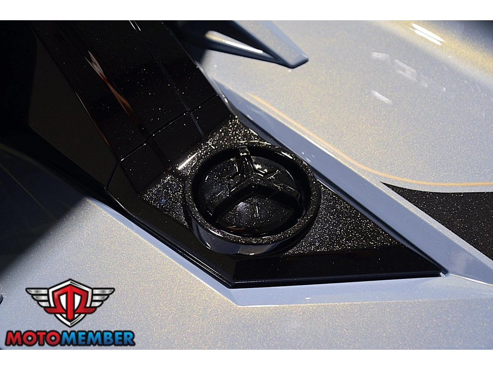 2026 Slingshot Signature Edition Autodrive alt