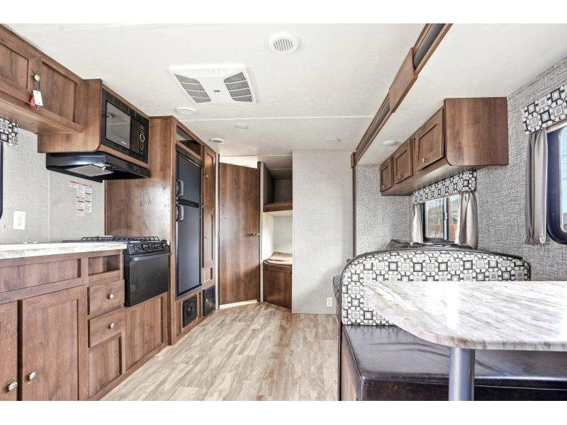 2019 Shasta Oasis 26db alt