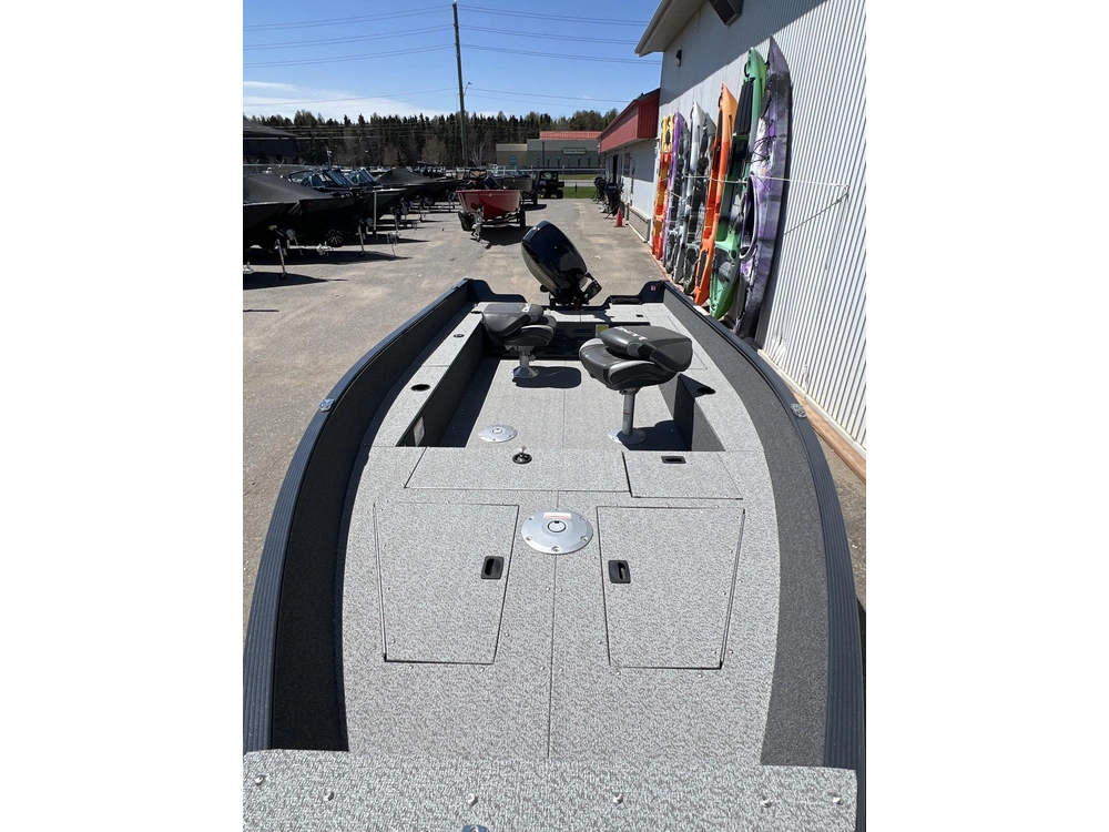 2026 Lund Boat Co 1650 Angler Tiller alt