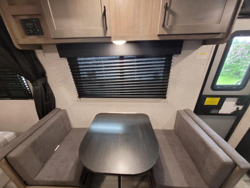 2024 Jayco JayFlight thumbnail 12