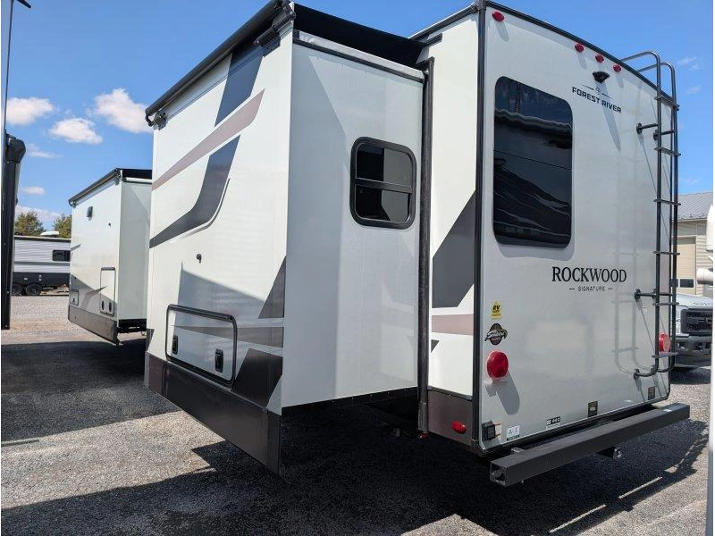 Forest River Rockwood Signature 8339fk 2026 alt