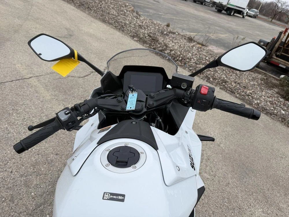 2026 Suzuki Gsx-8r alt