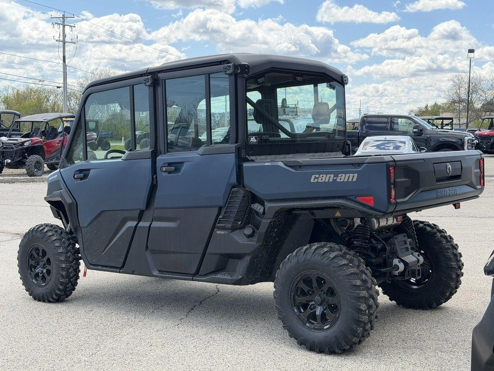 2026 Can-am Defender Max Xt Cab Hd11 With 10.25 In.display alt