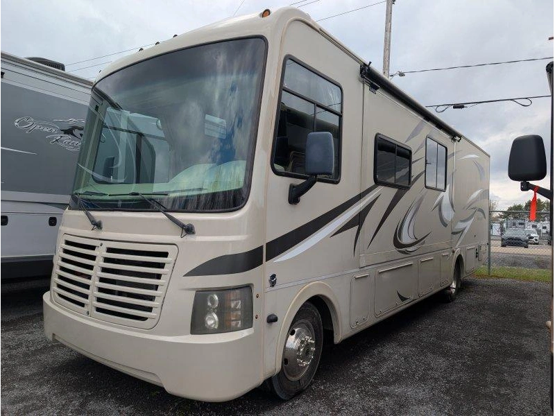 Coachmen Pursuit 31db 2014 alt