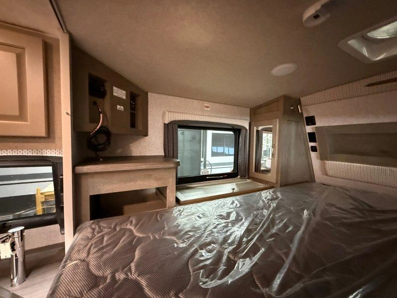 2026 Northwood Arctic Fox 811 alt