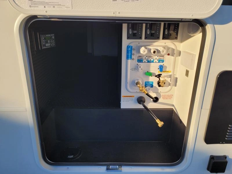 2026 Brinkley Model Z Z2680 alt