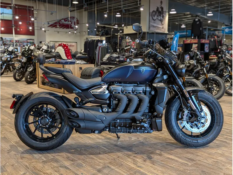2025 Triumph Rocket 3 Storm GT // Matte Sapphire Black/Satin Pacific Blue thumbnail 2