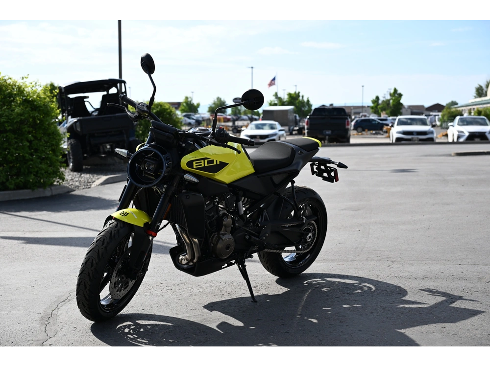2026 Husqvarna Vitpiln 801 alt