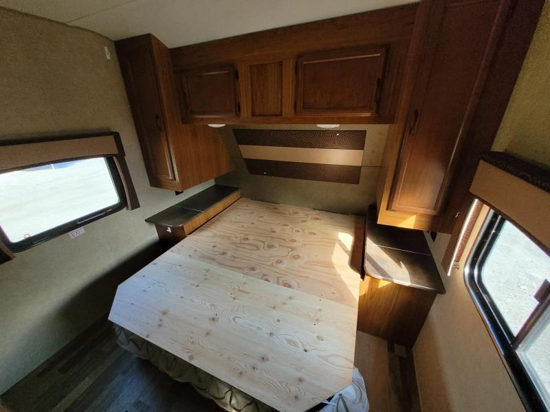 Starcraft Autumn Ridge 266rk 2015 alt