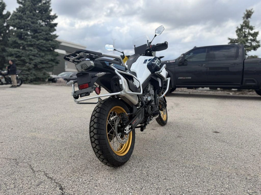 2026 Cfmoto Ibex 800 E alt