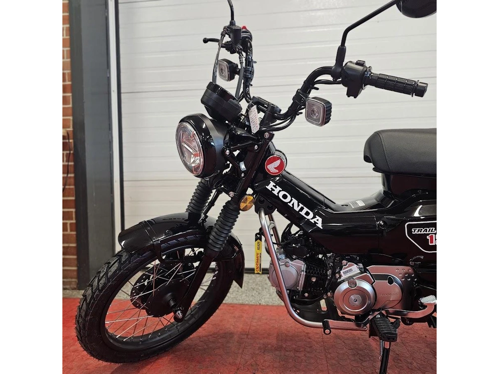 2026 Honda Trail 125 Abs alt