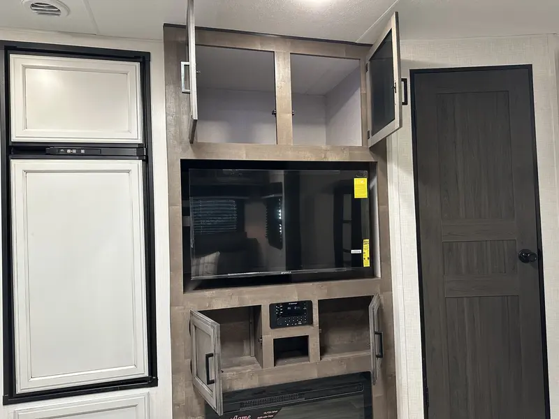 2023 Venture RV Sporttrek 312VBH thumbnail 25