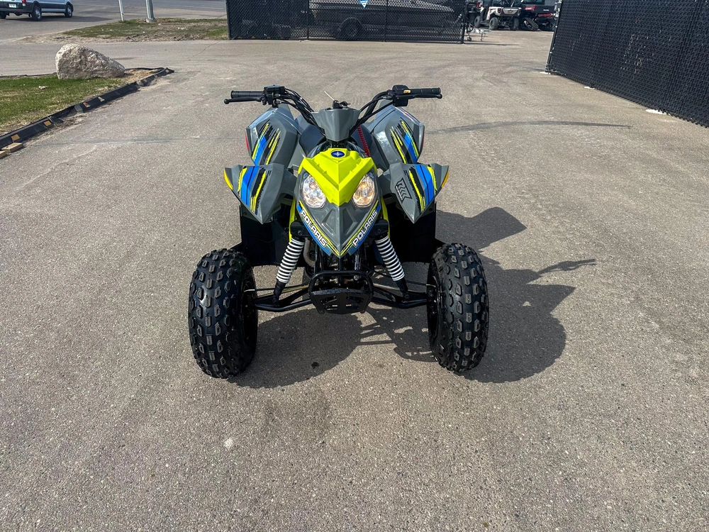 2021 Polaris Outlaw 110 - Avalanche Gray/lime Squeeze alt