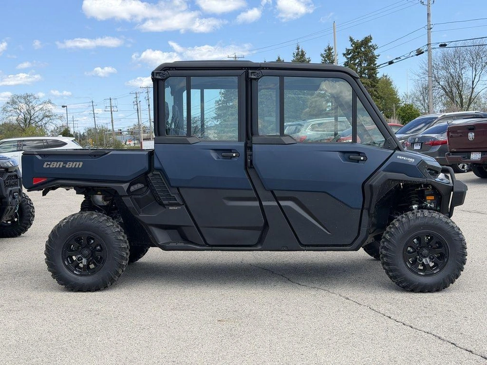 2026 Can-am Defender Max Xt Cab Hd11 With 10.25 In.display alt