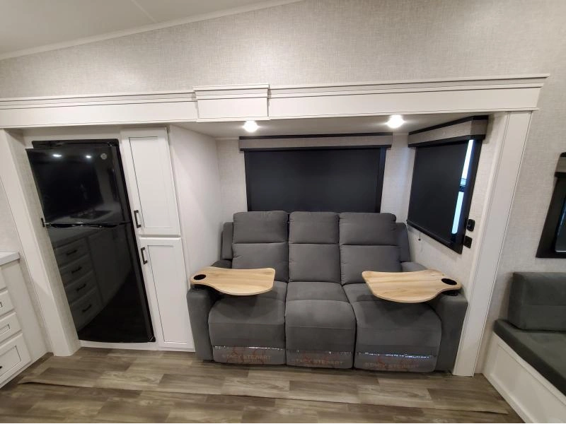 Jayco Eagle 27mlc 2025 alt