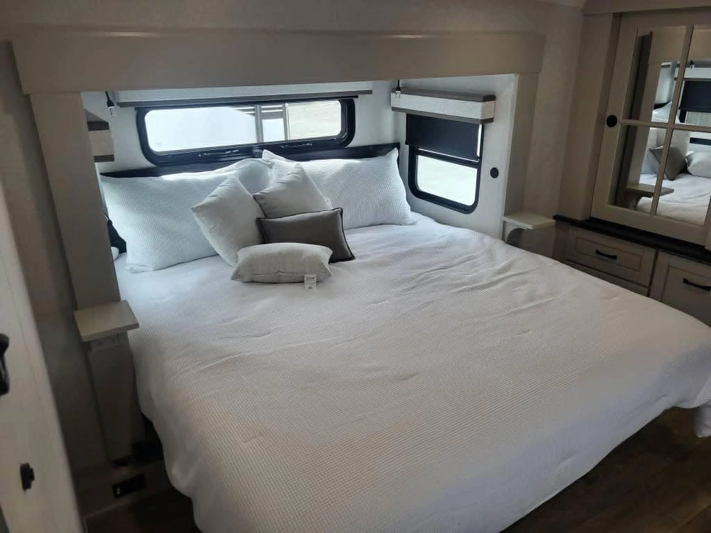Jayco North Point 365rkts 2026 alt