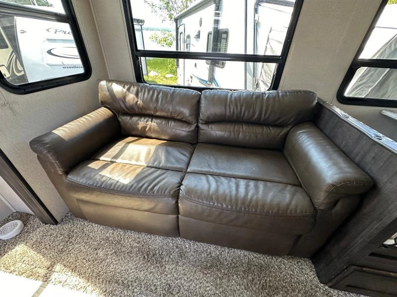 Shasta Phoenix 25mk 2020 alt